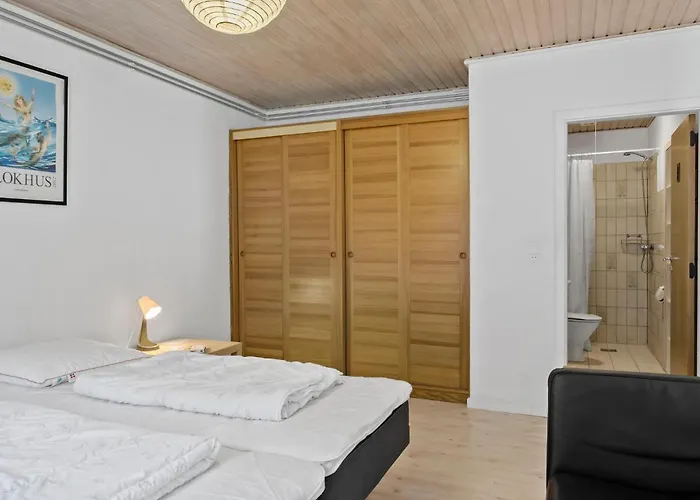 2 Bedroom Gorgeous In *