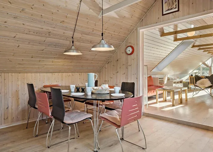 2 Bedroom Gorgeous In Appartamento