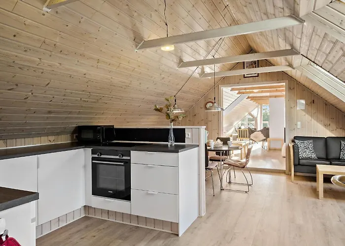 2 Bedroom Gorgeous In Appartamento *