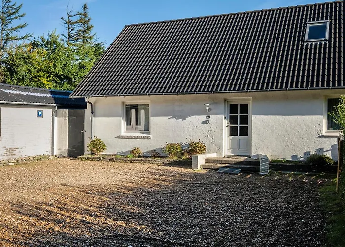 2 Bedroom Gorgeous In Appartamento Pandrup